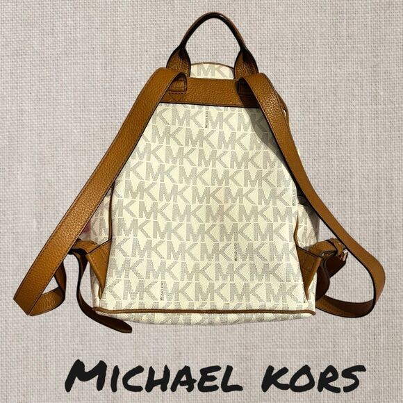 Michael Kors Abbey Medium Studded Backpack & wallet - Picture 2 of 7